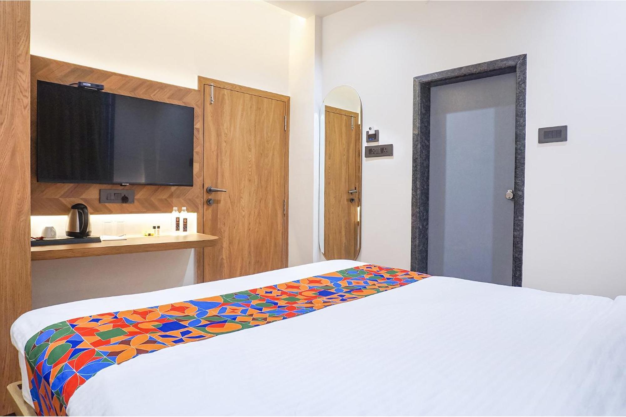 Fabhotel Prime Shourya Residency - Nr Maharshi Karve Museum Pune Exterior foto