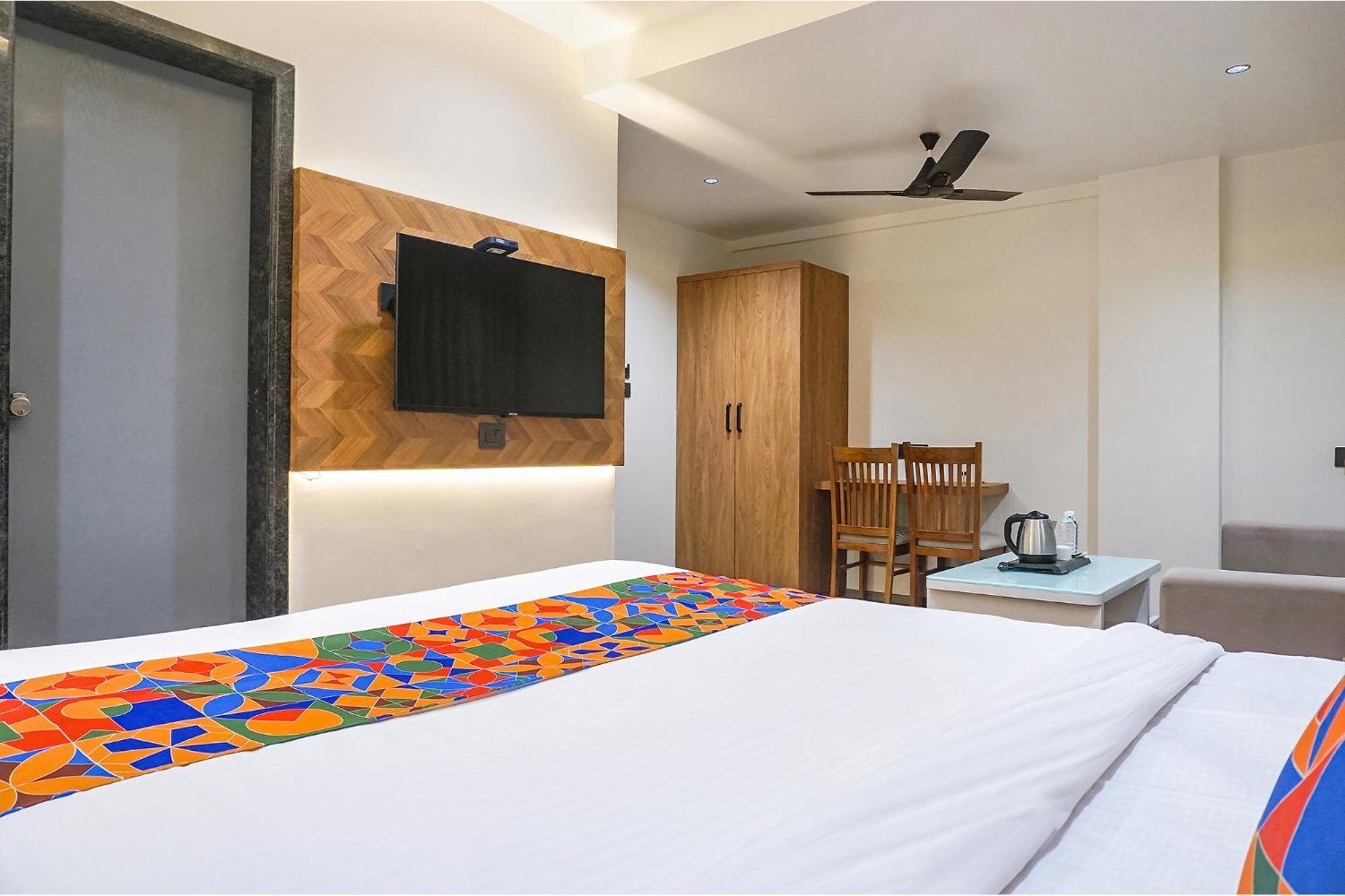 Fabhotel Prime Shourya Residency - Nr Maharshi Karve Museum Pune Exterior foto