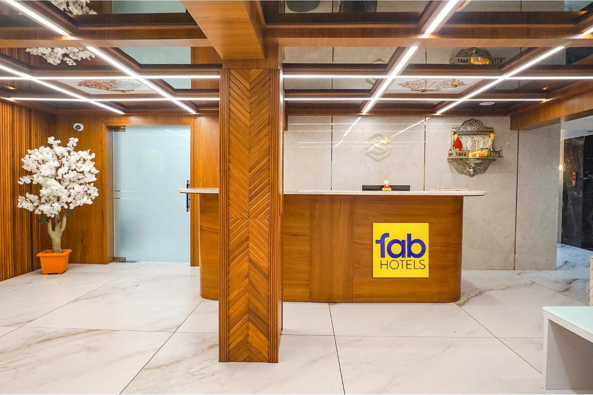Fabhotel Prime Shourya Residency - Nr Maharshi Karve Museum Pune Exterior foto